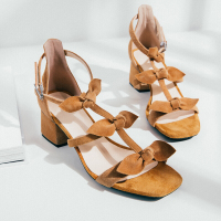 品牌女鞋欧美时尚凉鞋女粗跟中跟韩版优雅百搭蝴蝶结包跟丁字扣磨砂女鞋