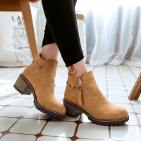 靴子女粗跟铆钉短靴女靴2017秋冬新款中跟圆头学院复古马丁靴潮鞋