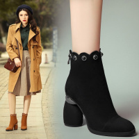 2017秋冬季真皮方头粗跟时尚短靴铆钉磨砂羊皮高跟靴子短筒女靴黑色