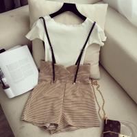 夏季新款韩版一字领短袖T恤+格子缝褶高腰拼接皮背带短裤两件套装