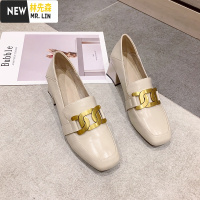 林先森金属扣乐福鞋女2021春款小皮鞋女英伦复古方头中高跟米白棕色单鞋休闲鞋