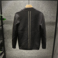 新款Hi 欧美品质简约线条印花针织开衫男冬季保暖舒适外套