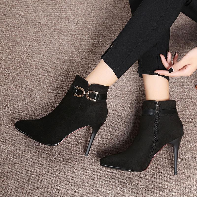 高跟马丁靴女短靴秋冬2017新款尖头细跟时尚女靴子韩版百搭冬鞋潮