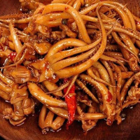 香辣鱿鱼须铁板鱿鱼丝网红零食香菇鱿鱼须八爪鱼海鲜熟食脆骨鱿鱼