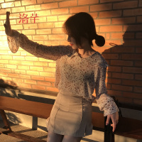 洛芊韩版气质荷叶领春装18新款女士小衫绑带喇叭袖印花雪纺衫