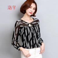 洛芊T恤女上衣服长袖打底小衫中青年人妈妈装春装新款宽松显瘦春装季