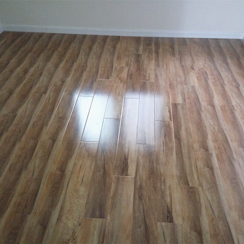 地板环保EO零甲醛强化地板复合木地板12mmMG001胡桃直纹1都市诱惑高清大图