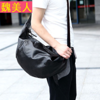 2017新款韩版原创男包个性旅行大包单肩包 潮包休闲水饺包斜挎包