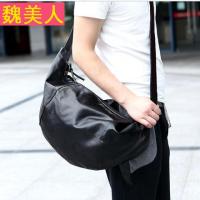 单肩包 男士包包2017新款斜挎包时尚水饺包休闲背包欧美风潮男包