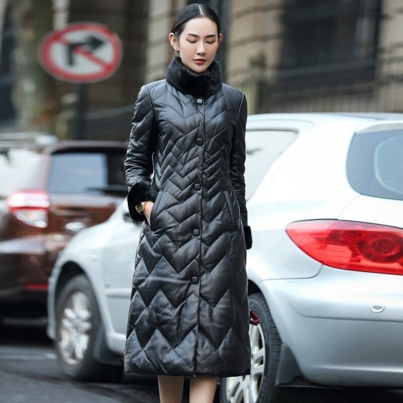新款真皮羽绒服女海宁绵羊皮修身立领水貂毛长款外套黑色