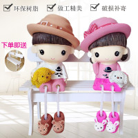 摆件创意树脂客厅家居装饰品摆设酒柜可爱卡通情侣吊脚娃娃小礼品（请先与客服确认再下单）