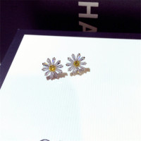 新款时尚S925纯银针耳环精致超闪小雏菊气质小清新耳钉耳坠女