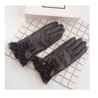 女士秋冬季皮手套女可爱蕾丝蝴蝶结加厚绒开车骑行保暖女式皮手套