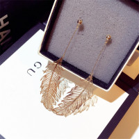 时尚韩国新款S925纯银耳环女气质百搭羽毛树叶耳坠少女风耳饰甜美可爱型学生朋友礼物配饰品