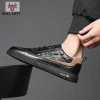 公牛乐途2021真皮男鞋秋季新款鞋子男潮鞋英伦百搭黑色软底鳄鱼纹休闲板鞋