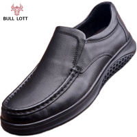 公牛乐途2021真皮男鞋头层牛皮透气商务休闲皮鞋男圆头套脚软底厚底开车鞋春秋