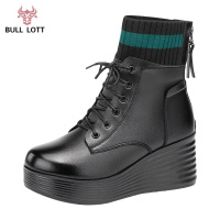 公牛乐途2021坡跟高跟短靴女英伦风春秋单靴年秋冬新款厚底圆头大码马丁靴