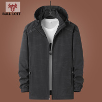 公牛乐途2021男士外套秋冬户外冲锋衣男装秋装上衣男风衣春秋款休闲夹克衫新款