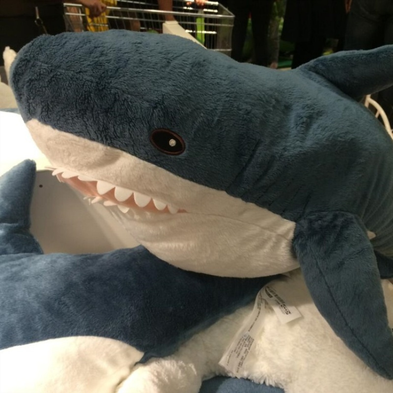 布罗艾毛绒玩具鲨鱼玩偶抱枕鲨鱼布偶公仔生日礼物靠垫