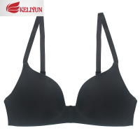 可莉允内衣狂世家柔软舒适透气光面无痕女士内衣加厚上薄下厚文胸女纯色胸罩