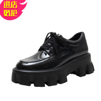 金三志刘雯同款皮厚底松糕单鞋女漆皮英伦学院风黑色小皮鞋2021春新款休闲鞋