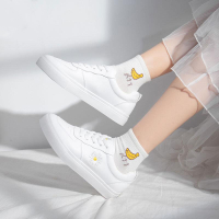 金三志网红女鞋春季新款小白鞋女小雏菊刺绣休闲鞋百搭平底板鞋韩版街拍休闲鞋