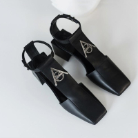 金三志2021夏季新款三角扣皮方粗跟高跟凉鞋配裙子包头一字扣带女鞋凉鞋