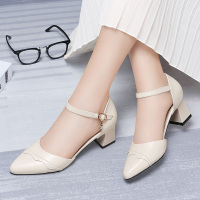 金三志白色一字扣带高跟鞋女四季单鞋中跟2021新款春季粗跟米色包头凉鞋凉鞋