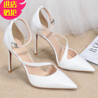 金三志2021夏季新款漆皮尖头浅口细高跟鞋白色小清新一字扣带法式凉鞋女凉鞋