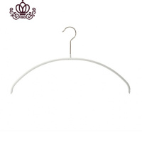 封后半圆无痕衣架防肩角浸塑凉衣架防滑防变形护肩不鼓包家用成人衣撑