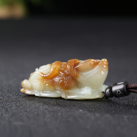 [独霸天下]新疆和田玉五毒吊坠玉佩且末糖白玉挂件玉坠天然玉石