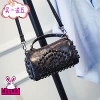 桂兰珊(Guilanshan) 新款迷你类类手提女包韩版单肩斜跨小包羊皮拼接铆钉波士顿枕头包
