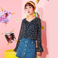 碎花雪纺衫7m2018春新款韩版宽松V领镂空喇叭袖薄款印花衬衫女