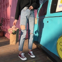 2018最新款爆款夏季明星同款BF风个性时尚大破洞毛边浅蓝色高腰牛仔裤女学生休闲直筒九分裤潮