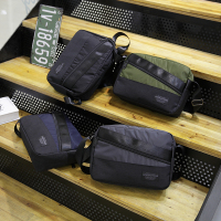 港风男士休闲单肩包简约斜挎包英伦风学生书包日系潮流青年邮差包