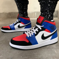 AIR Jordan 1 美国直邮正品 MID AJ1乔1皇家蓝 芝加哥 黑武士 白灰 情侣男女中帮篮球鞋554724