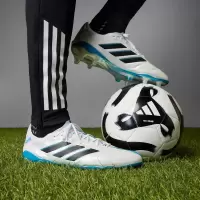 阿迪达斯(adidas)足球运动男鞋专业设计防滑耐磨竞赛足球靴