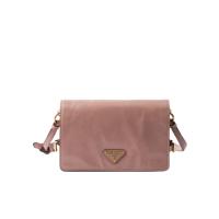 普拉达(PRADA)女士单肩包时尚皮革设计背面拉链口袋磁扣金属徽标