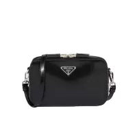 普拉达(PRADA)织物皮革拼接徽标拉链单肩包时尚百搭配件男士斜挎