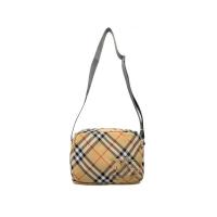 博柏利(BURBERRY)百搭斜挎包超纤材质金属扣装饰大容量日常通勤手