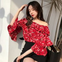 2018夏装新款一字领露肩荷叶边衬衫宽松喇叭袖碎花雪纺衫上衣女装