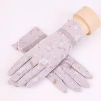 手套女薄款防晒夏季触屏开车户外防滑手套蕾丝短款夏季遮阳透气春