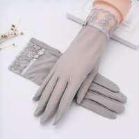防晒冰丝手套女士防紫外线开车防滑夏天骑车触屏春秋弹力蕾丝夏季