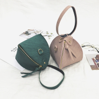 小包包新款斜挎包单肩手机包迷你粽子包女包三角包灯笼手拎包