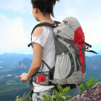 登山包双肩女25L悬浮透气多功能旅行徒步背包男户外背囊防水