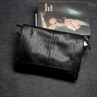 香港日系真皮男包斜挎包英伦牛皮单肩包韩版手拿包商务休闲包