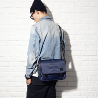 原宿109街 单肩拉链男子斜背包休闲防水IPAD电脑包潮男邮差包垮包