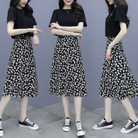 依魅人2020新款韩版黑色刺绣T恤女宽松小雏菊碎花雪纺半身裙女套装