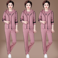 中年妈妈春装运动服套装洋气三件套2021新款中老年春秋外套女50岁