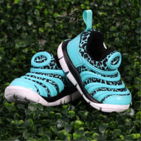 NIKE耐克童鞋 2019春季新款男童女童毛毛虫时尚柔软运动休闲防滑跑步鞋343938